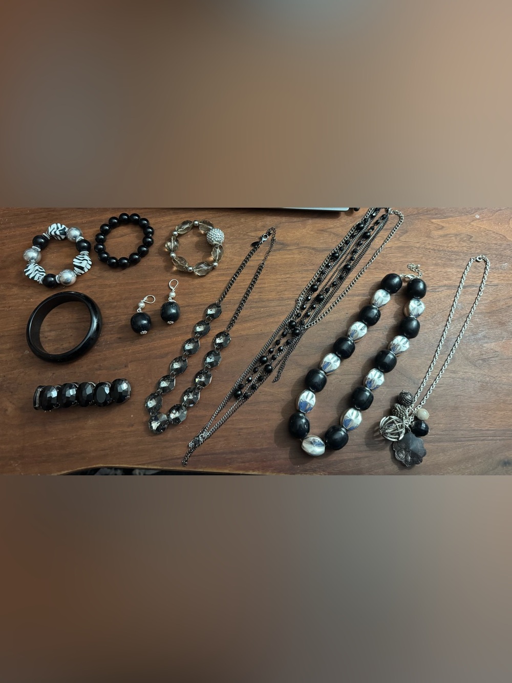 Selection of Silvertoned Black/Beaded/Crystal Necklaces/Bracelets/Earrings *READ